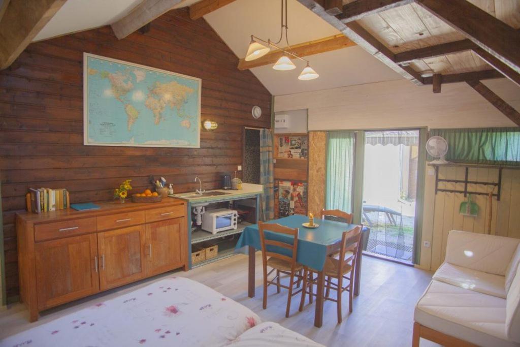 Appartement Le Bon Chemin Ateliers à Sainte-Nathalène Extérieur photo